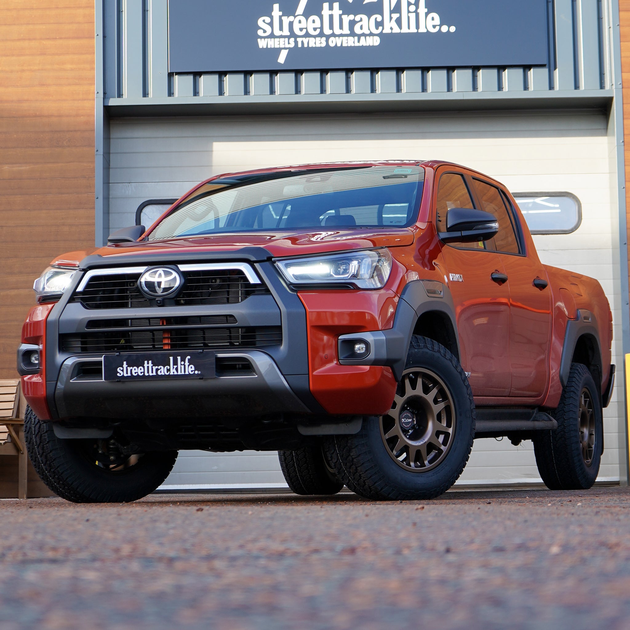 EVO Corse DakarZero 17" Wheel & Tyre Package for Toyota Hilux (2016+)